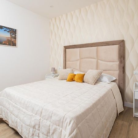 Nonno Angelo - 4 Bedrooms With Free Parking & Seaview Balcony Sorrento Exterior photo