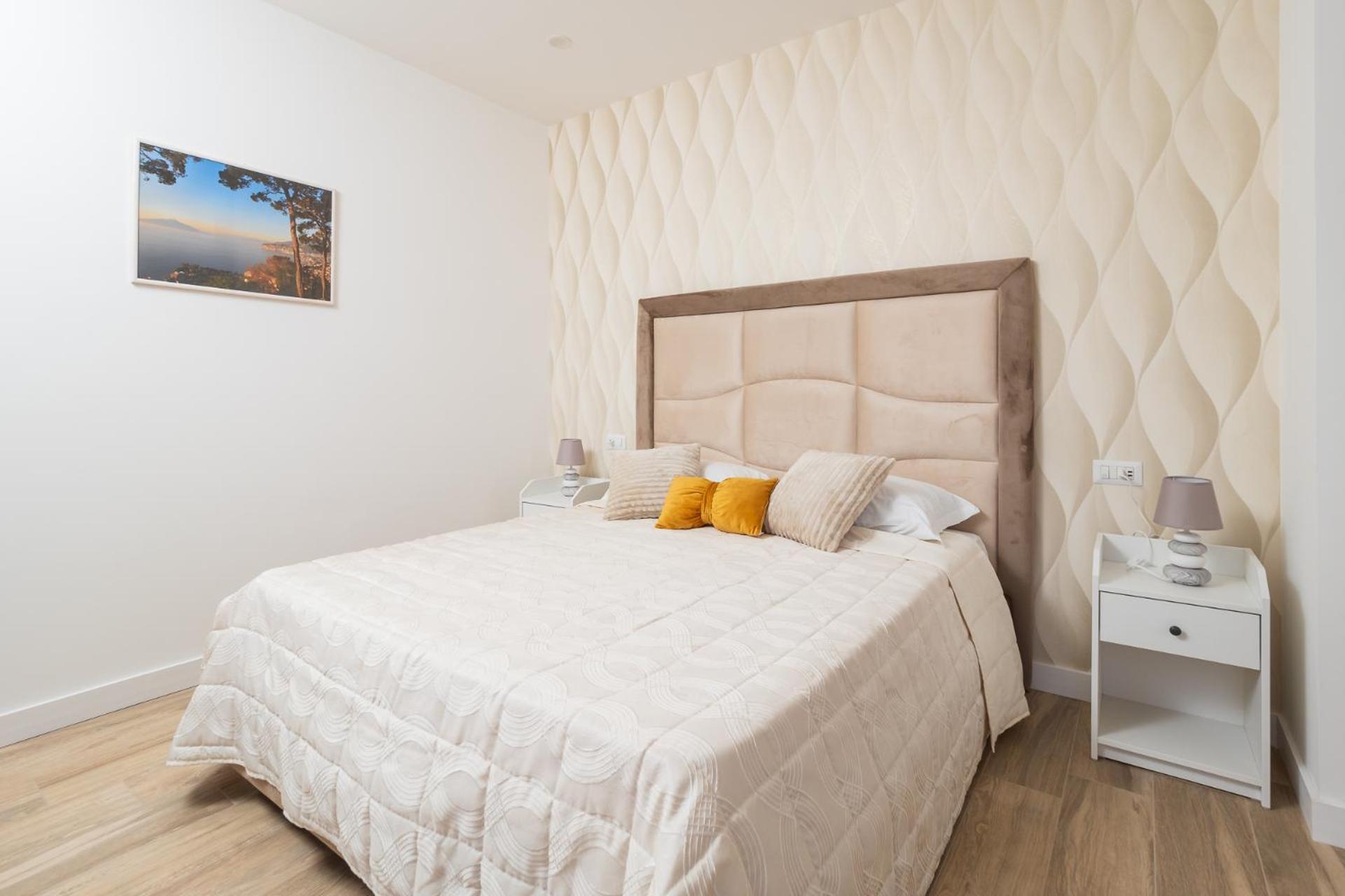 Nonno Angelo - 4 Bedrooms With Free Parking & Seaview Balcony Sorrento Exterior photo