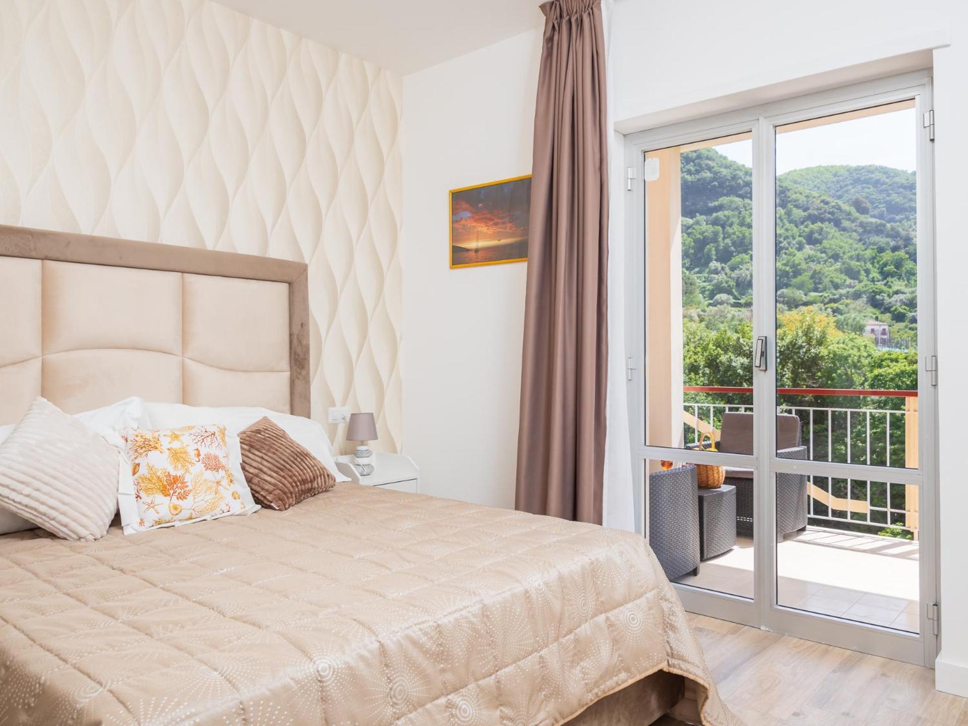 Nonno Angelo - 4 Bedrooms With Free Parking & Seaview Balcony Sorrento Exterior photo