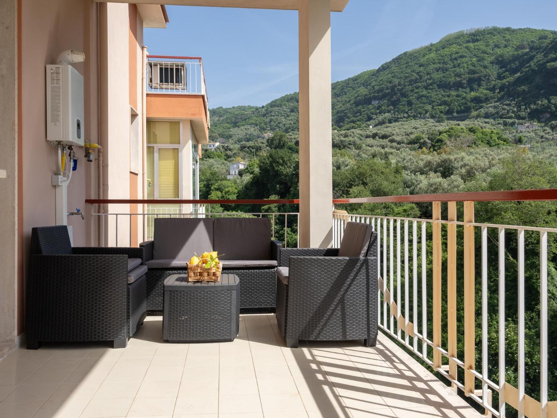 Nonno Angelo - 4 Bedrooms With Free Parking & Seaview Balcony Sorrento Exterior photo